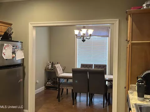 136 W Pinebrook Dr, Brandon, MS 39047 photo 5
