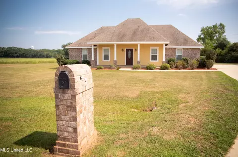 119 Meadow Lark Ln, Lucedale, MS 39452 photo 2