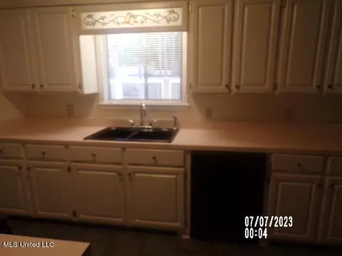 3550 Wheatley St, Jackson, MS 39212 photo 8