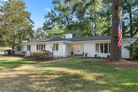 5146 Kaywood Dr, Jackson, MS 39211