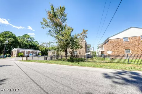 4513 General Mcarthur St, Moss Point, MS 39563 photo 3