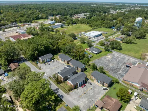 4513 General Mcarthur St, Moss Point, MS 39563 photo 6