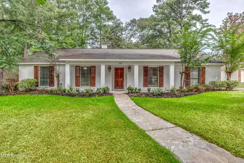 208 Pepper Tree Ln, Pearl, MS 39208