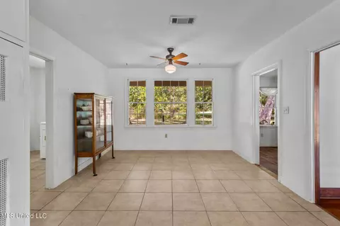 808 Colonial Cir, Jackson, MS 39211 photo 16