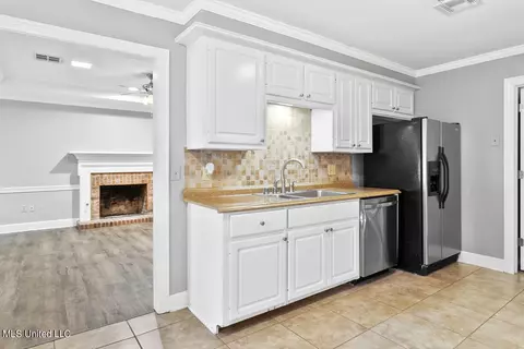 103 Lakeside Dr, Brandon, MS 39047 photo 9