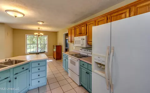 243 Thorn Dr, Grenada, MS 38901 photo 14