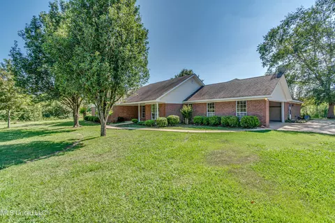 243 Thorn Dr, Grenada, MS 38901 photo 3