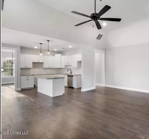 Dining - 1244 Creekside Ln, Hernando, MS 38632 photo 1 of 1