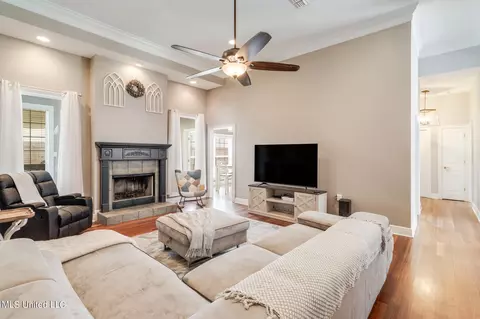15 Ryan Cir, Long Beach, MS 39560 photo 2
