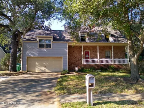 4532 Shadow Wood Cir, Pascagoula, MS 39581