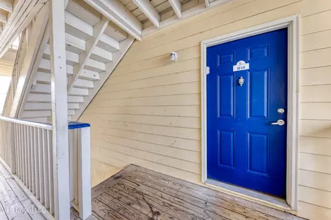 2421 Beachview Dr #B10, Ocean Springs, MS 39564