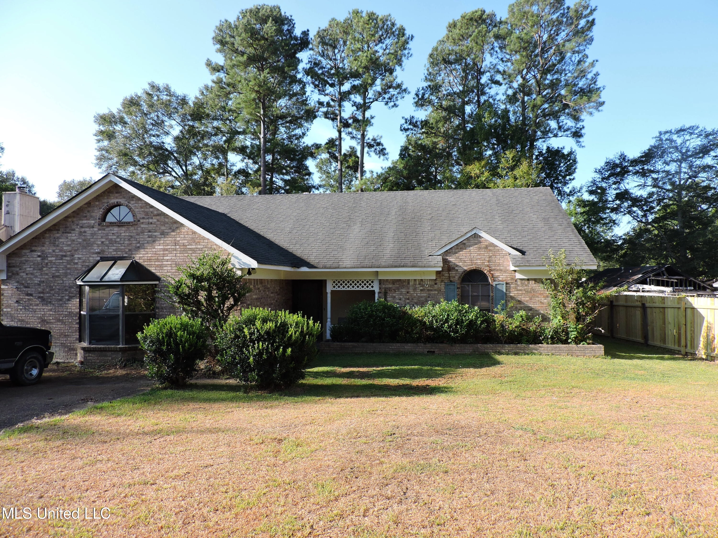 543 Birdie Dr  