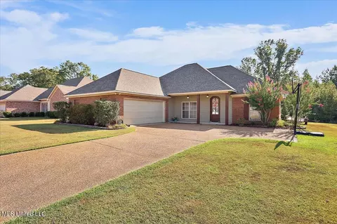 149 Oak Meadow Dr, Clinton, MS 39056
