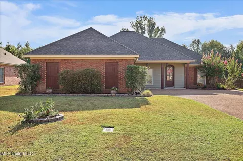149 Oak Meadow Dr, Clinton, MS 39056 photo 2
