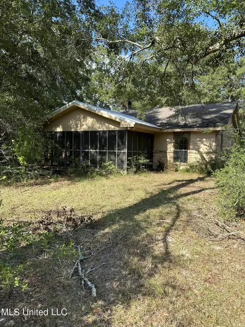 45 Antler Rdg, Poplarville, MS 39470