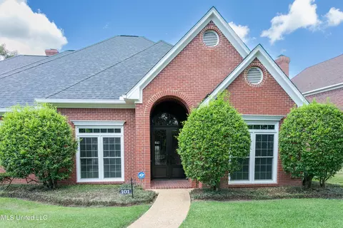 101 Canterbury Pl, Ridgeland, MS 39157