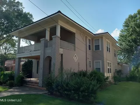 107 E 109 E Percy St, Indianola, MS 38751