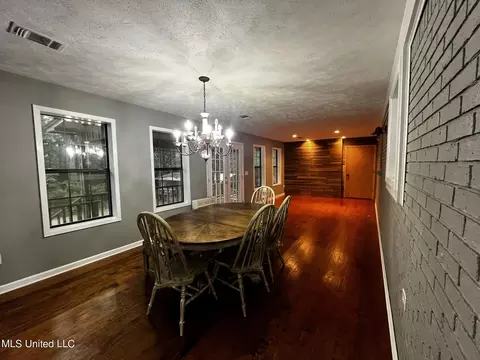 Dining - 14924 Highway 35, Kosciusko, MS 39090 photo 1 of 1