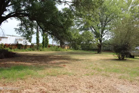 201-205 Lake Dr, Pearl, MS 39208 photo 9