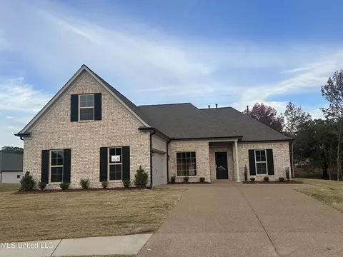 1806 Millers Cv, Hernando, MS 38632
