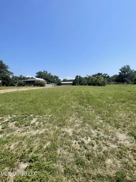 515 16th St, Gulfport, MS 39507
