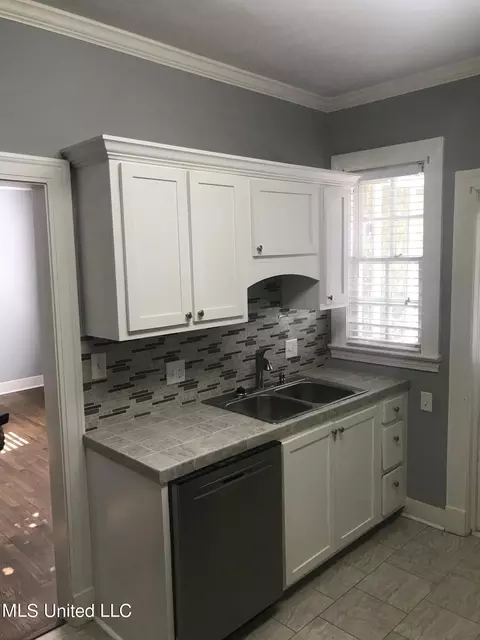 785 Pinehurst St, Jackson, MS 39202 photo 11