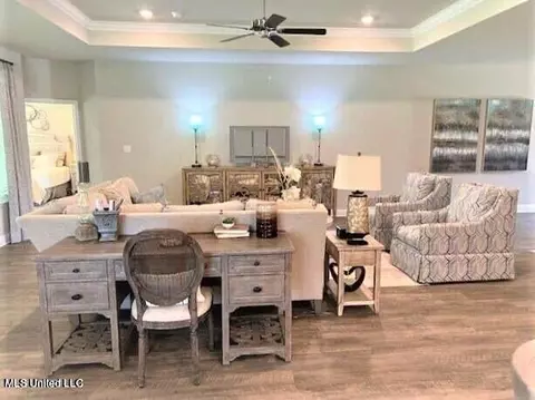 Living - 8018 Crawford Dr, Long Beach, MS 39560 photo 4 of 6