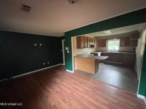 5457 Mimosa Dr, Jackson, MS 39206 photo 3