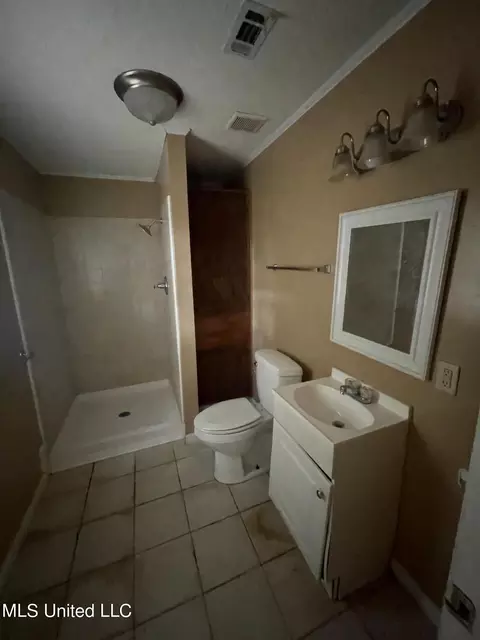 5457 Mimosa Dr, Jackson, MS 39206 photo 13