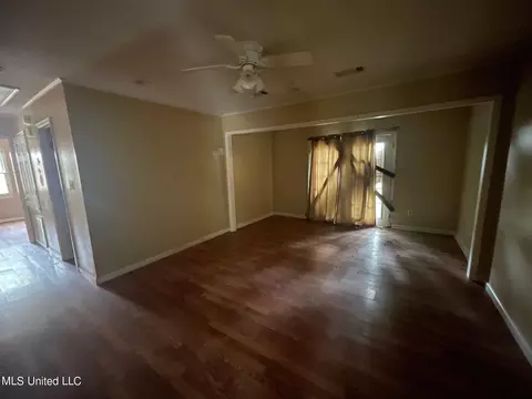 5457 Mimosa Dr, Jackson, MS 39206 photo 8