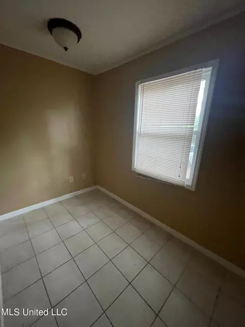 5457 Mimosa Dr, Jackson, MS 39206 photo 12