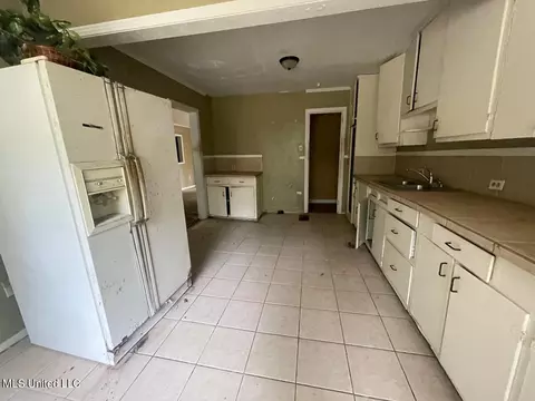 327 Audubon Pl, Jackson, MS 39206 photo 7