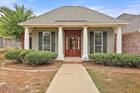 598 Hazelton Dr, Madison, MS 39110 photo 2