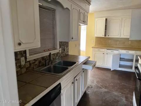 5101 Tarryton Pl, Jackson, MS 39206 photo 3