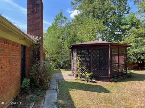 5135 Sycamore Dr, Jackson, MS 39212 photo 6