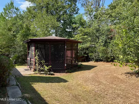 5135 Sycamore Dr, Jackson, MS 39212 photo 5