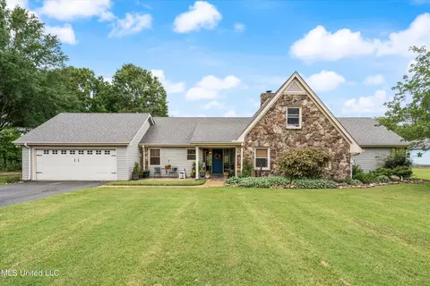 5276 Quail Hollow Dr, Olive Branch, MS 38654