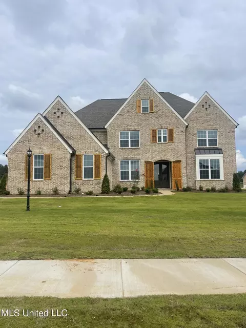 13530 Landry Ln, Olive Branch, MS 38654