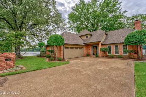 1475 Fox Chase Cv, Southaven, MS 38671