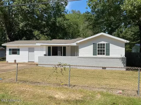 1212 Deeb St, Pearl, MS 39208
