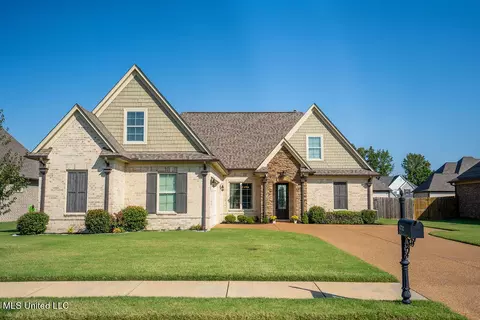 6732 W Aquila Cir, Olive Branch, MS 38654