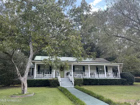 2255 Palestine Rd, Picayune, MS 39466