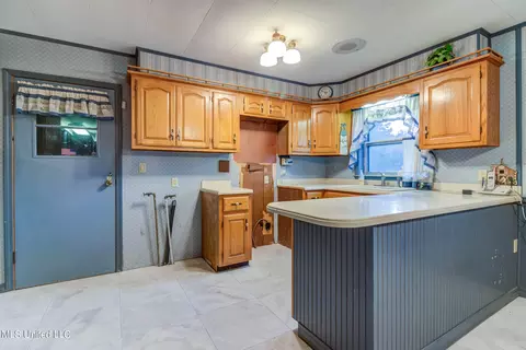 23 E Mchenry Rd, Mchenry, MS 39561 photo 22