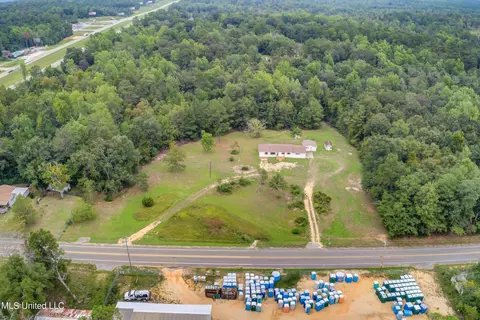 23 E Mchenry Rd, Mchenry, MS 39561 photo 10