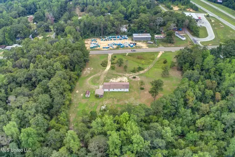 23 E Mchenry Rd, Mchenry, MS 39561 photo 11