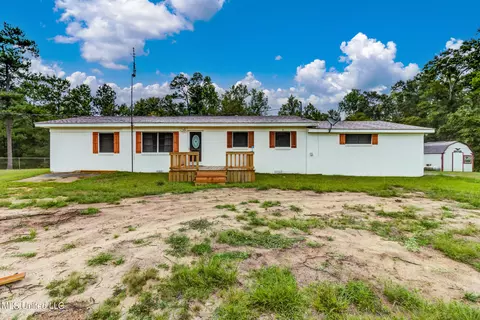 23 E Mchenry Rd, Mchenry, MS 39561 photo 2