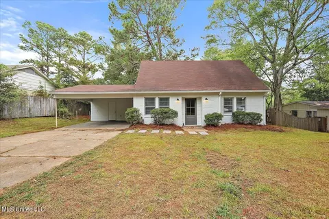 1003 Amherst St, Clinton, MS 39056