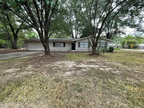 5306 Sedgwick Dr, Jackson, MS 39211