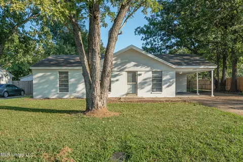 2700 Valleybrook Rd, Horn Lake, MS 38637