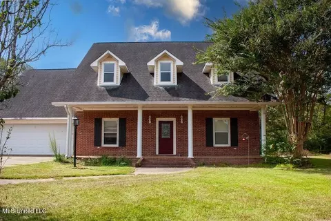 132 Pinehaven Pl, Clinton, MS 39056